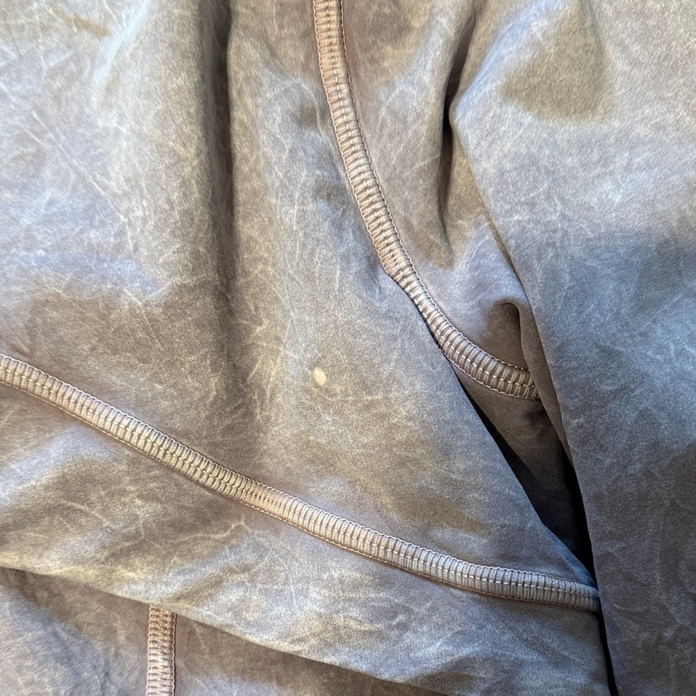 Lululemon Size 2 Define - Picture 3 of 6